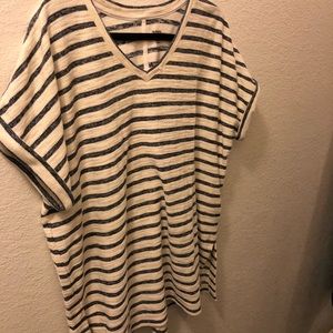 Style and Co v neck tunic